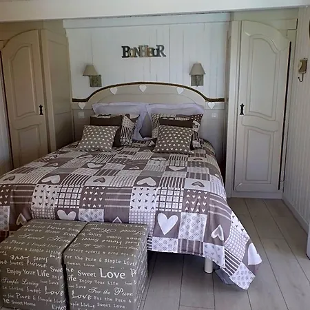 Les Bois 1 Bed & Breakfast