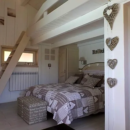 Les Bois 1 Bed & Breakfast 3*