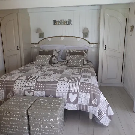 Couette-café Les Bois 1 3*